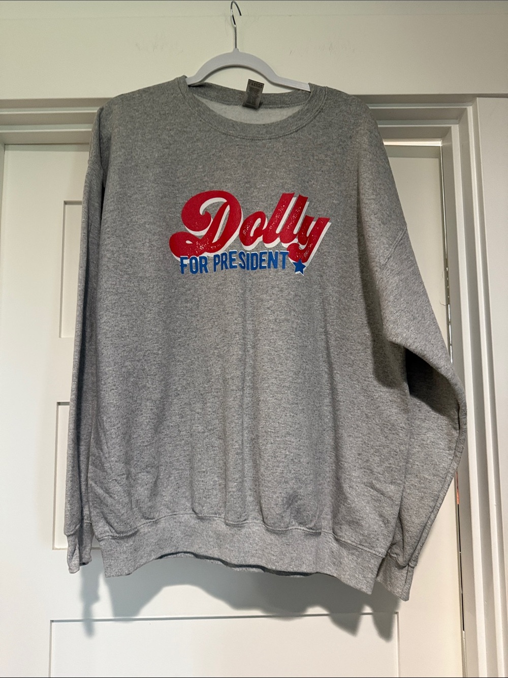 NWOT Gildan Gray Crewneck Sweatshirt with Red and Blue 'Dolly' Graphic